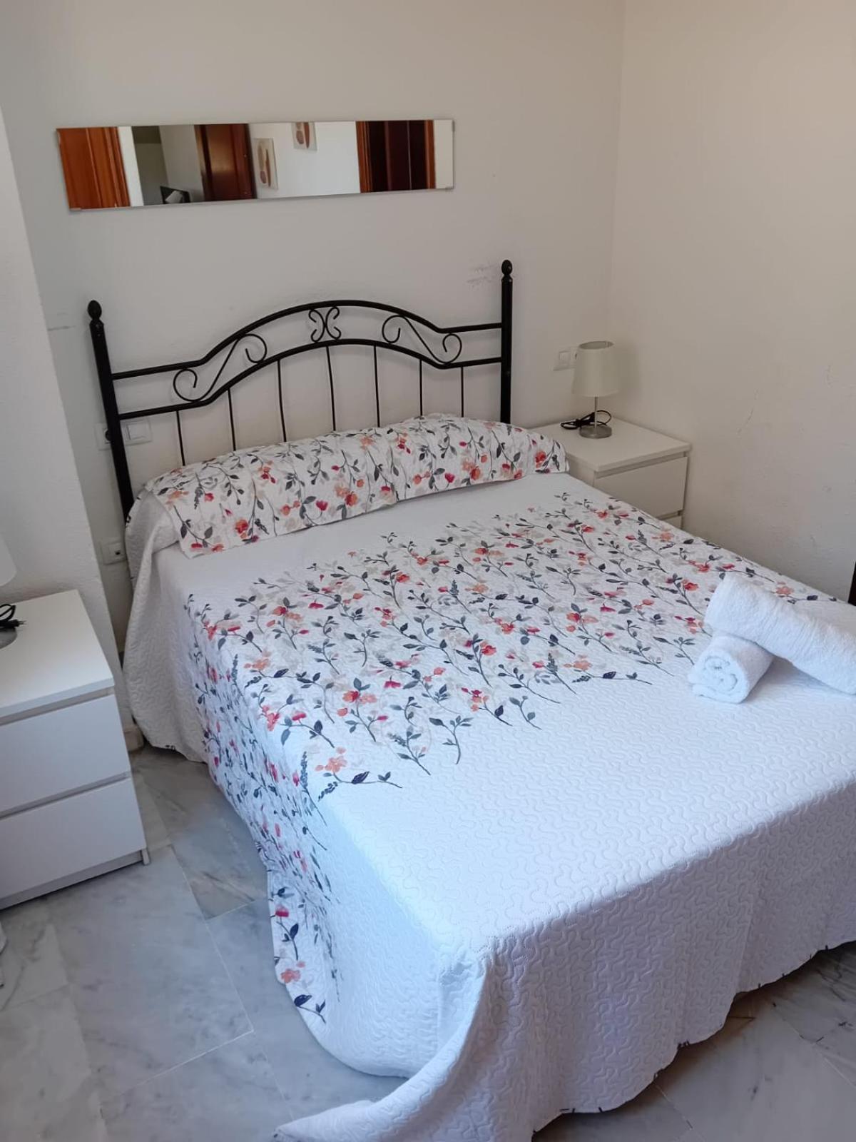 Apartamento Sostoa 1 Малага Экстерьер фото